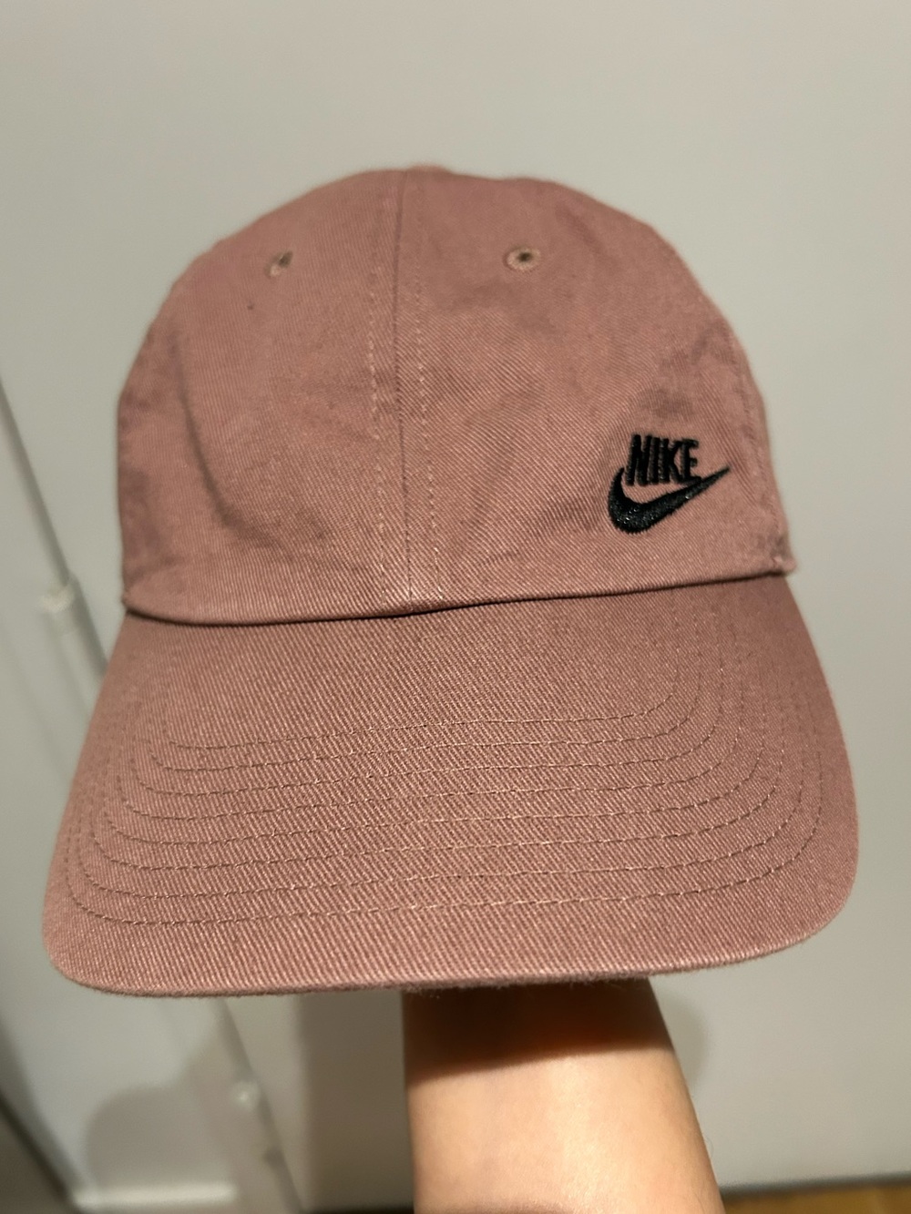 Nike Mauve women’s cap- one size